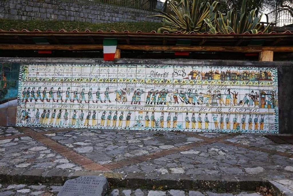 Delizioso Appartamento Al Centro Di Bosco San Giovanni a Piro Exterior photo